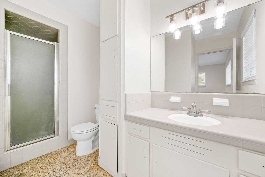 4650 Janssen Dr - Photo 7 of 14