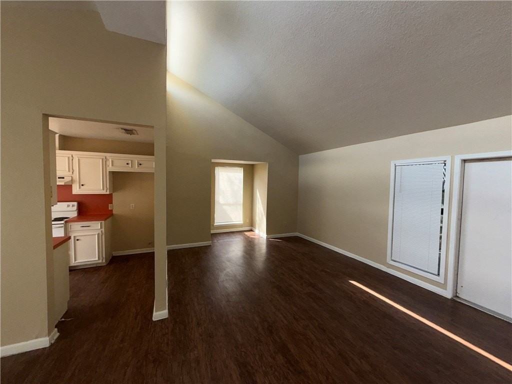 6543 Long Meadow Dr - Photo 5 of 8