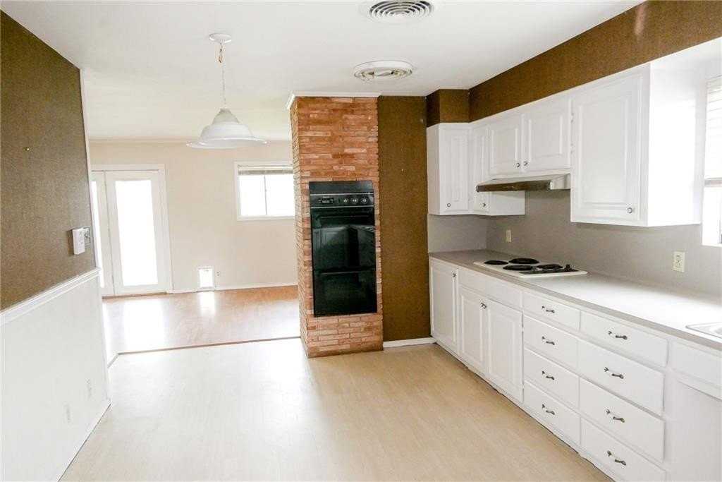 442 Haroldson Dr - Photo 7 of 18