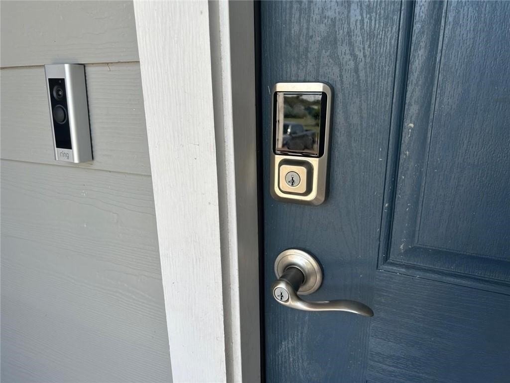 245 N Arch St - Photo 4 of 18