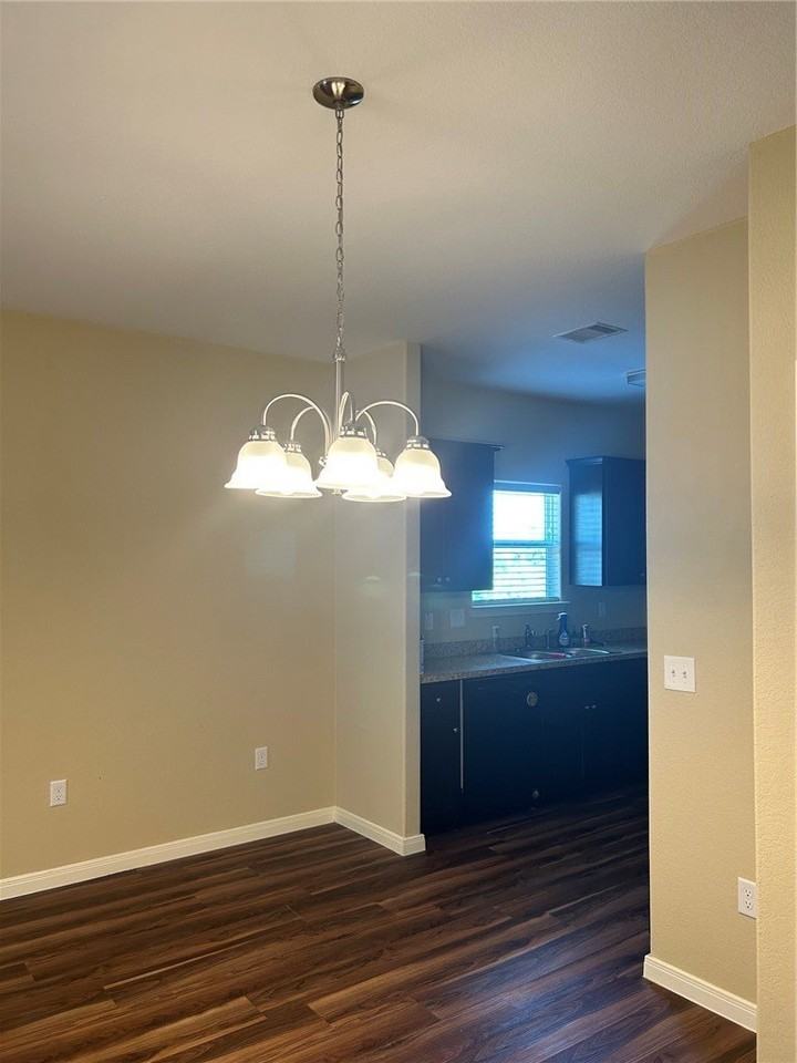 245 N Arch St - Photo 6 of 18