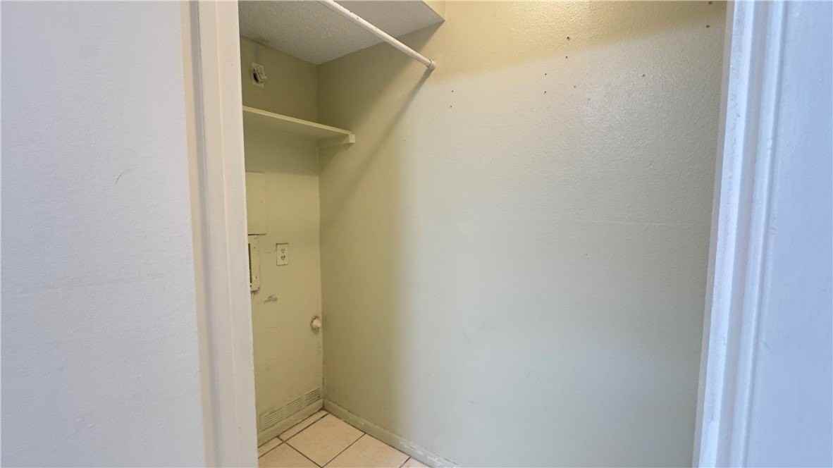 7225 Owen Ct #B - Photo 7 of 21