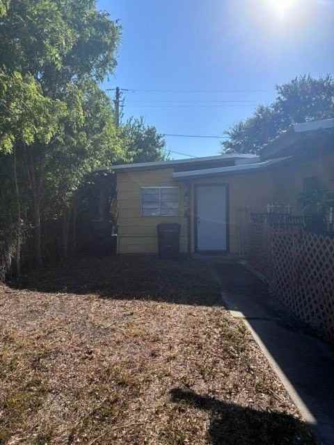 626 S 18th St - Photo 2 of 10