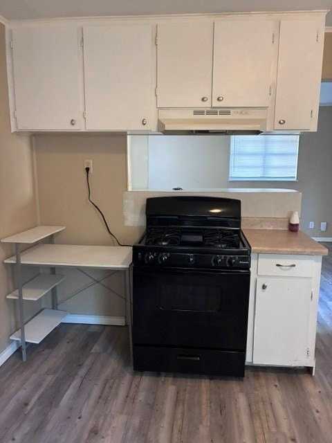 626 S 18th St - Photo 6 of 10
