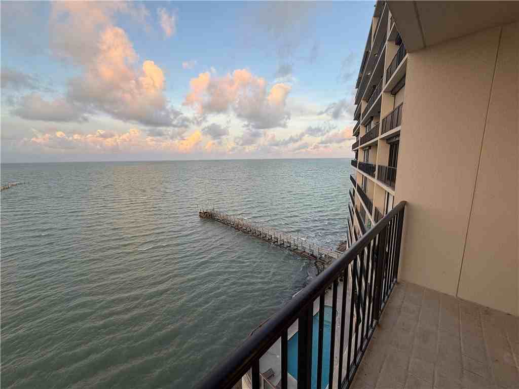4350 Ocean Dr - Photo 3 of 30