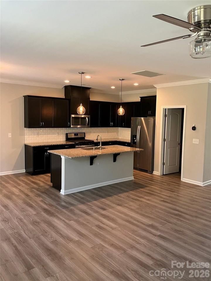 10421 Bluejack Oak Ct - Photo 2 of 32