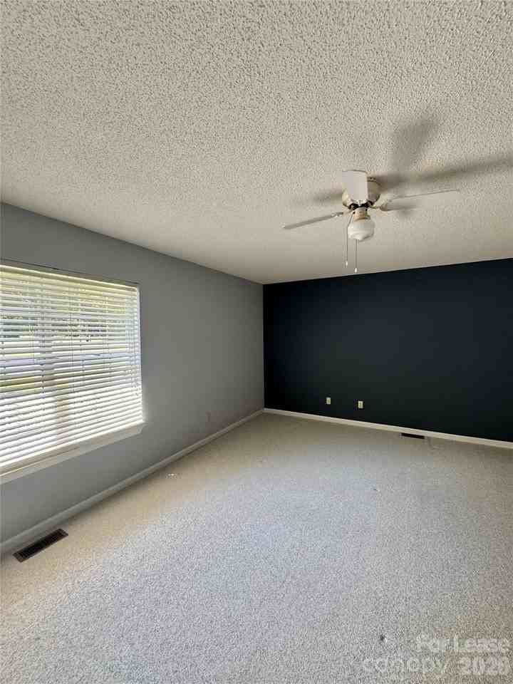 3530 Mellon Dr - Photo 4 of 18