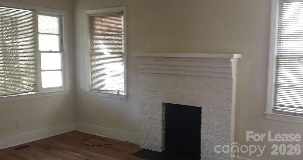 123 Larchwood Dr - Photo 5 of 5