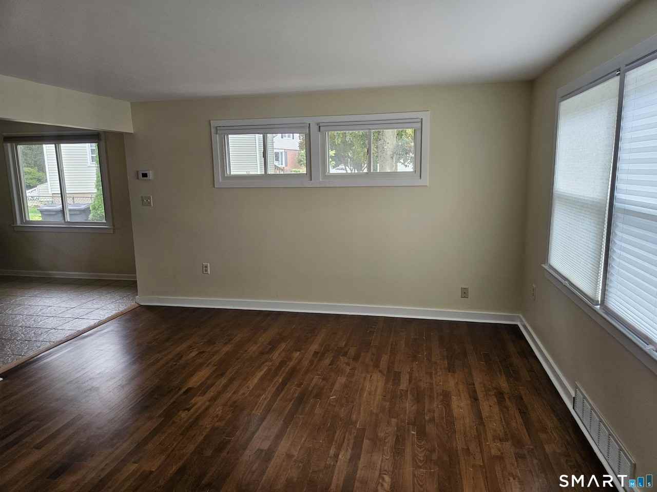 42 Mclaughlin Ter - Photo 3 of 11