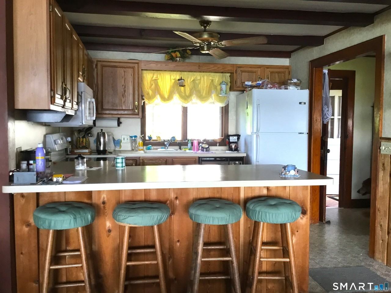 18 East Ln - Photo 2 of 4
