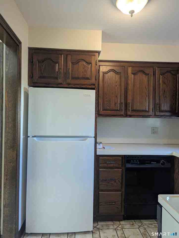 266 Main Ave #5 - Photo 5 of 38