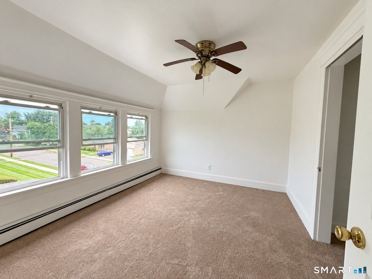 58 Mary Ave - Photo 6 of 9