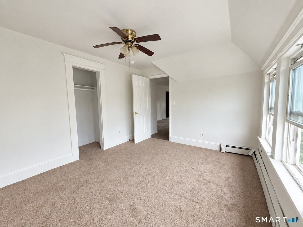 58 Mary Ave - Photo 7 of 9