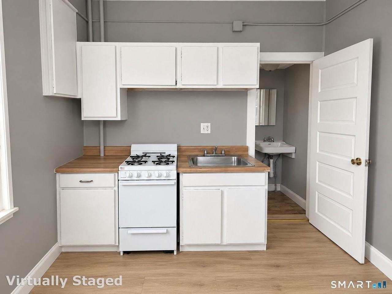 100 Laurel St - Photo 3 of 9