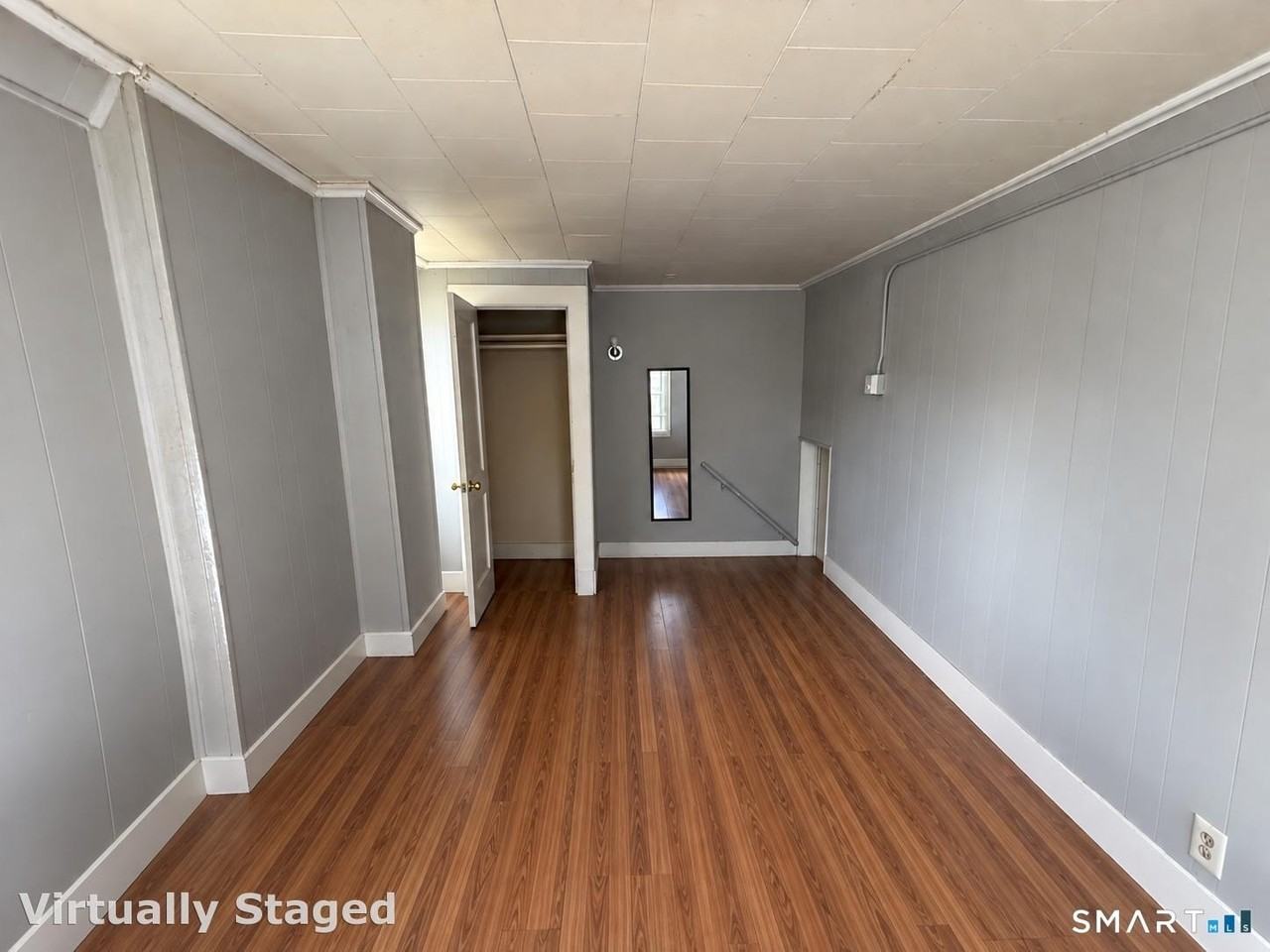 100 Laurel St - Photo 7 of 9