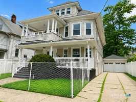 featured image of 695 Laurel Ave