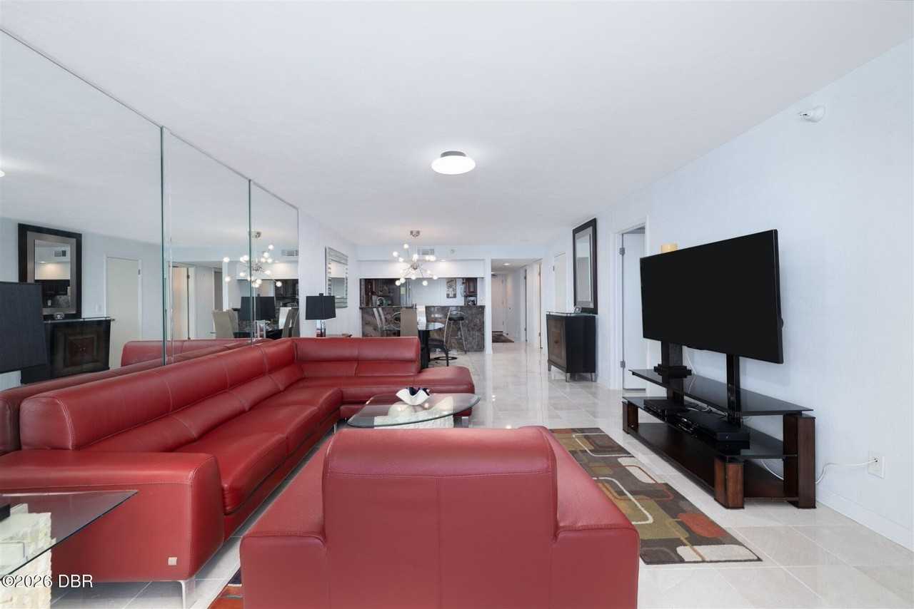 2545 S Atlantic Ave #1404 - Photo 4 of 30