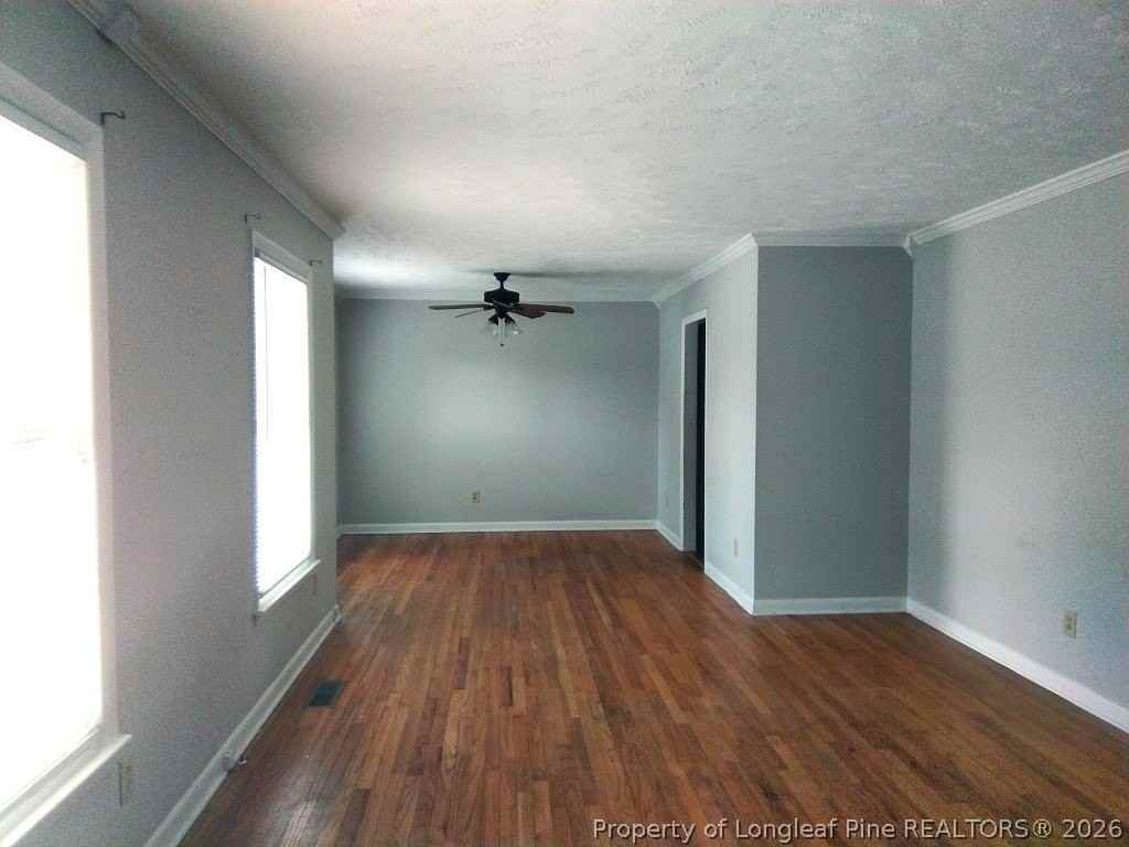 7204 Standish Ct - Photo 3 of 26