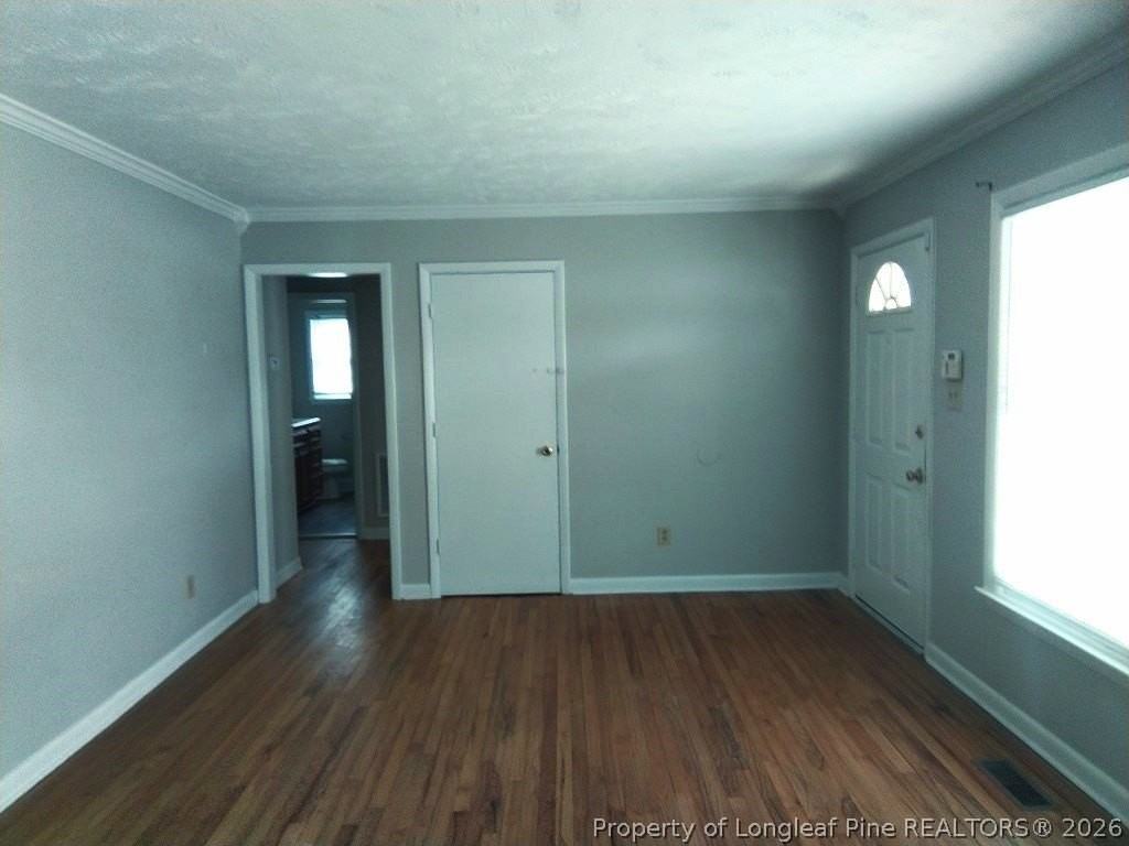 7204 Standish Ct - Photo 4 of 26