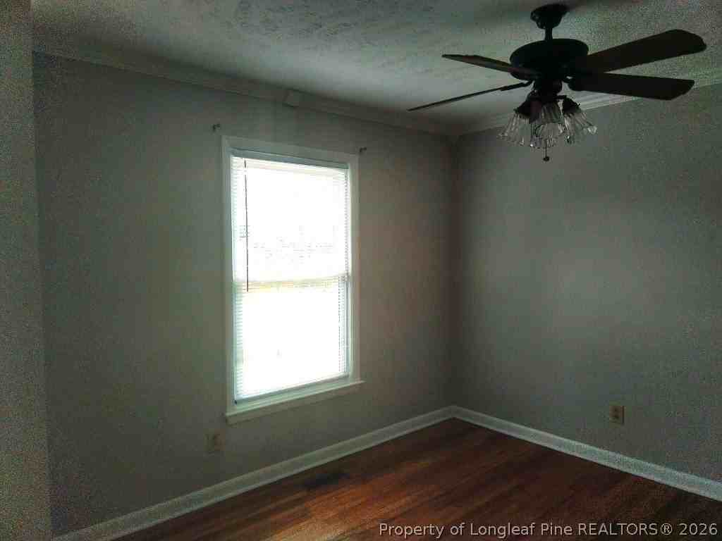 7204 Standish Ct - Photo 5 of 26
