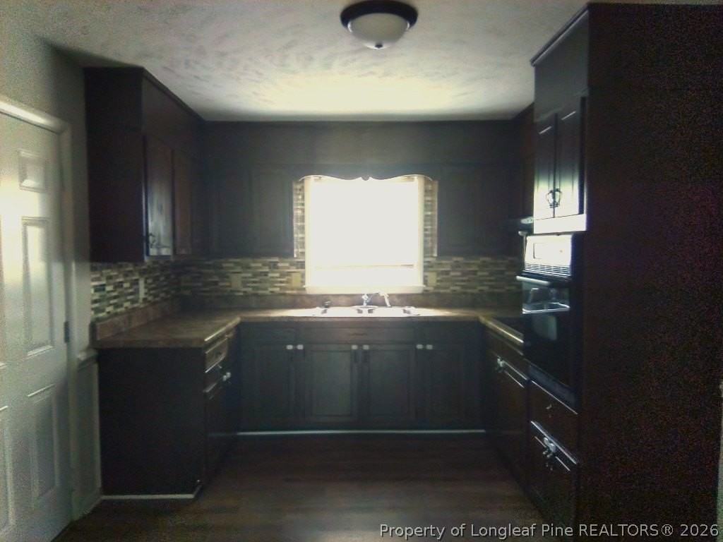 7204 Standish Ct - Photo 7 of 26
