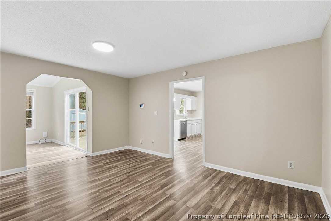 6813 Foxton Ct - Photo 7 of 24