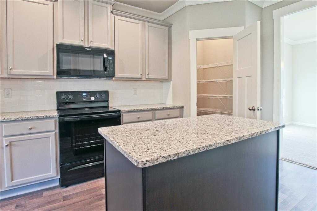 1242 Ida Woods Ln - Photo 4 of 35