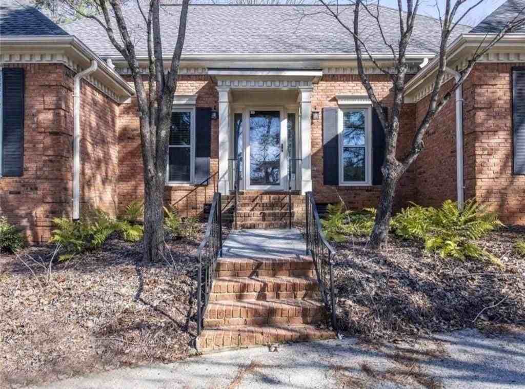 1951 Wellington Ln - Photo 2 of 50