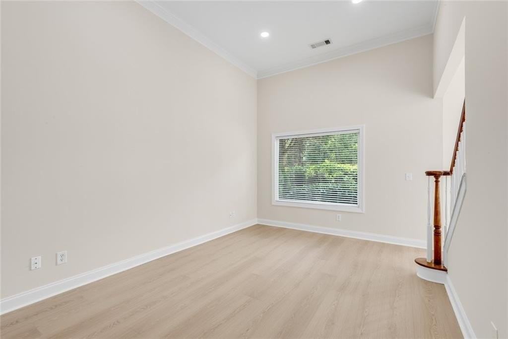 105 Parkside Close - Photo 6 of 30
