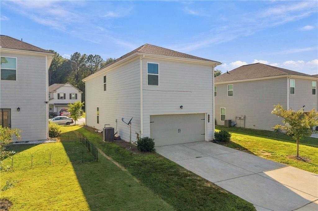 323 Golden Eagle Pkwy - Photo 5 of 29