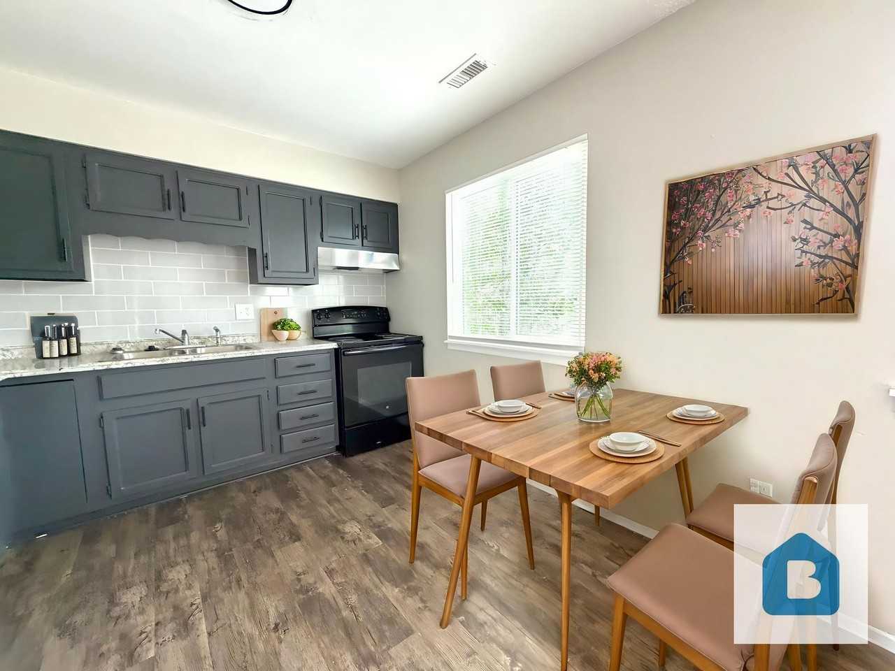 5525 Bowden Loop - Photo 3 of 7