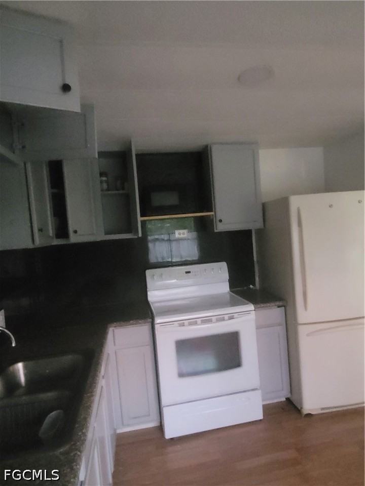 331 San Bernardino St - Photo 3 of 15
