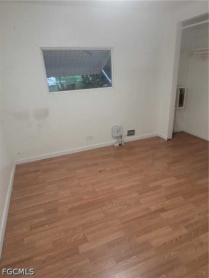 331 San Bernardino St - Photo 5 of 15