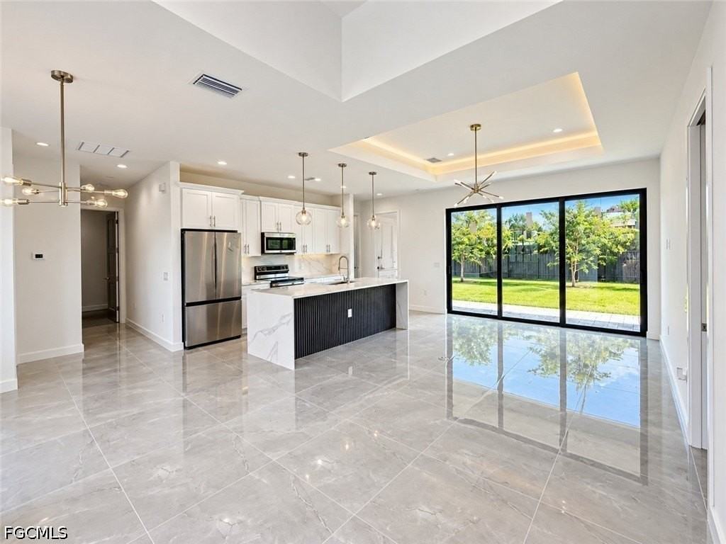 1122 Nw 15th St - Photo 4 of 20
