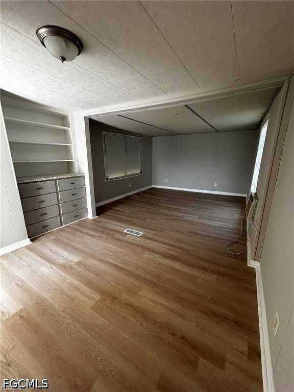 26186 Princess Ln - Photo 4 of 7