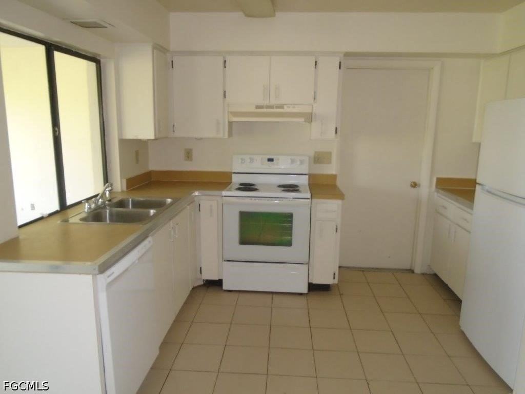 1539 Medford Pl - Photo 3 of 7