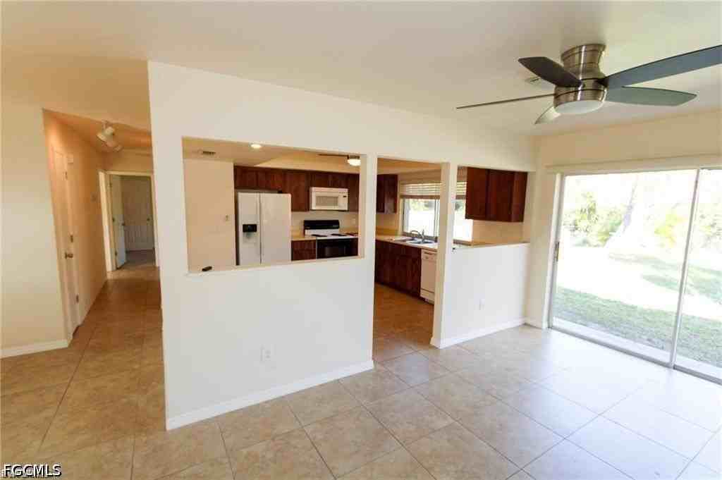 1329 Torreya Cir - Photo 3 of 21
