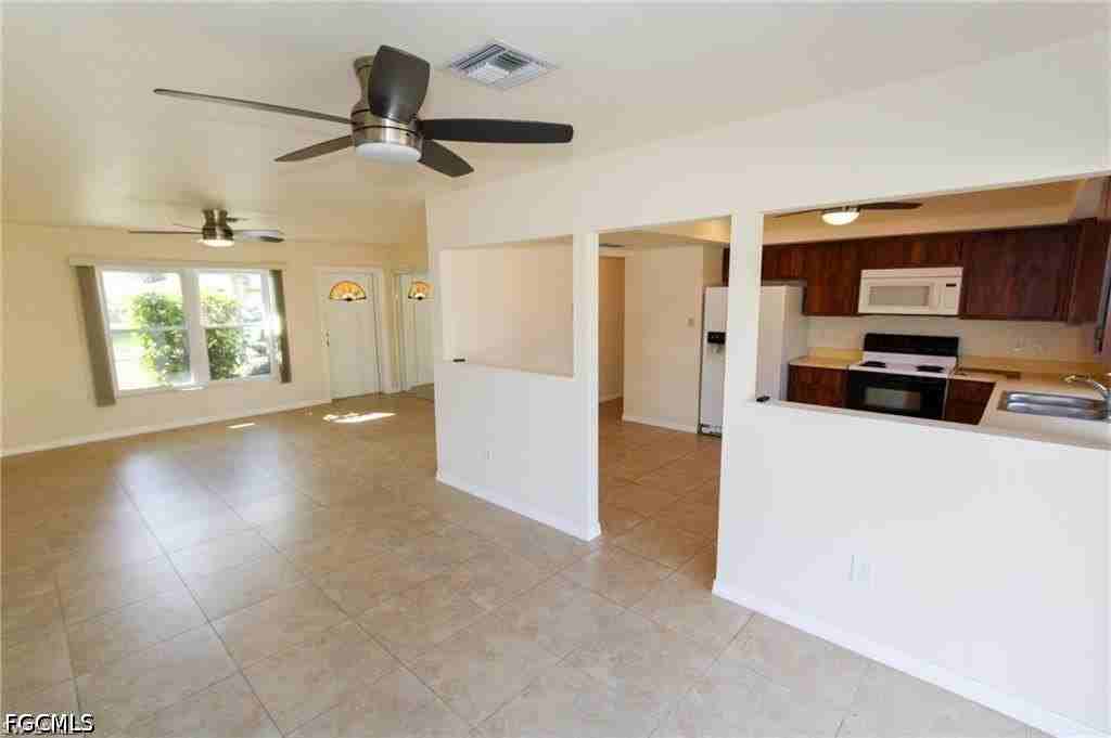 1329 Torreya Cir - Photo 4 of 21