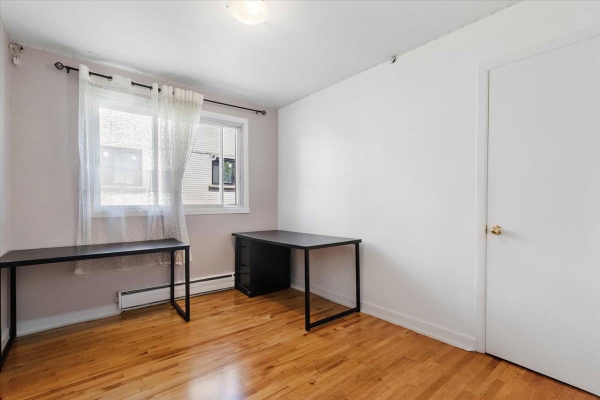 730 26e Avenue - Photo 3 of 20