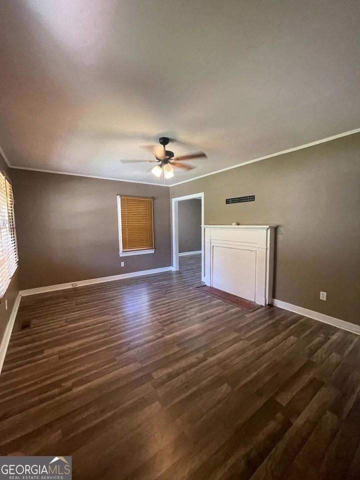 115 West Dr - Photo 2 of 9