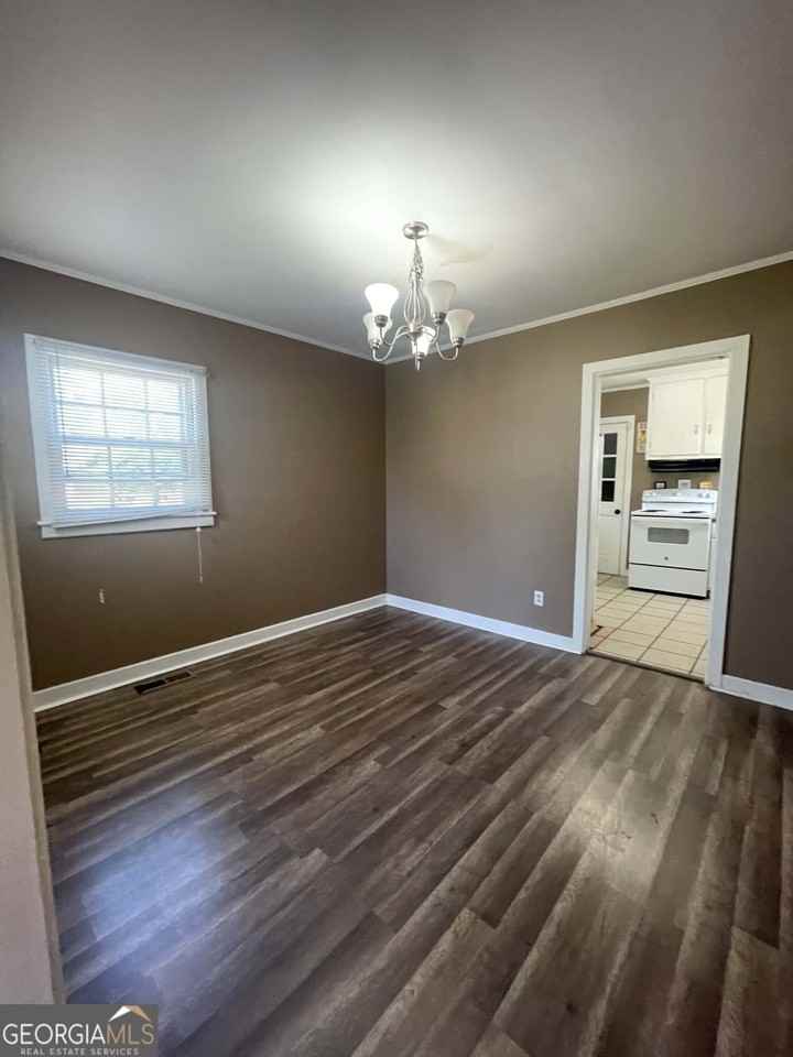 115 West Dr - Photo 4 of 9