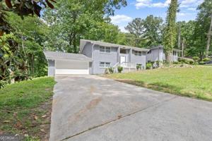 featured image of 495 Larchmont Cir Nw