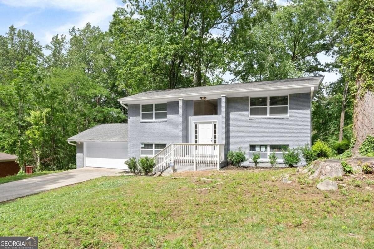 495 Larchmont Cir Nw - Photo 4 of 15