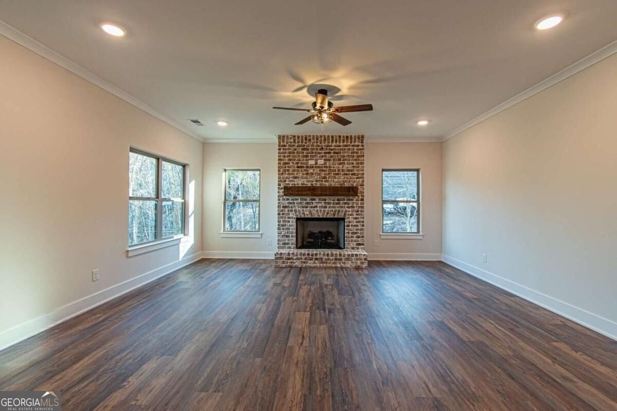 386 Mulberry Cir - Photo 4 of 42