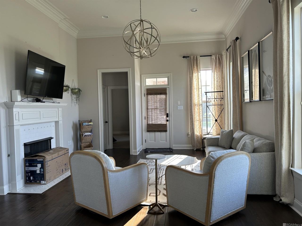 13965 Lexington Park Dr - Photo 2 of 18