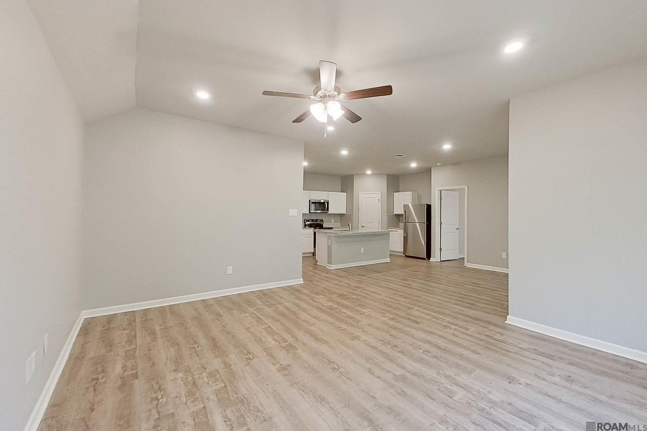 122 Yardley Ct - Photo 5 of 26