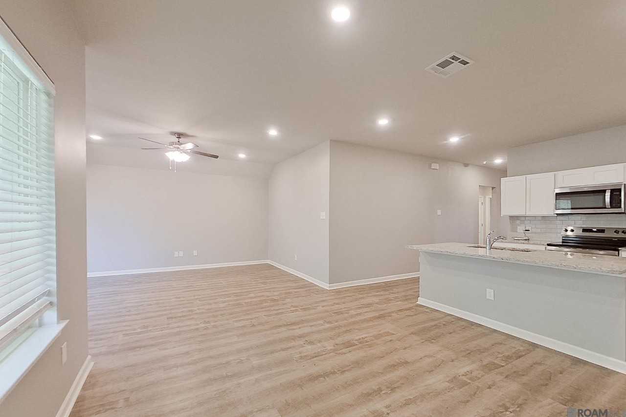122 Yardley Ct - Photo 6 of 26