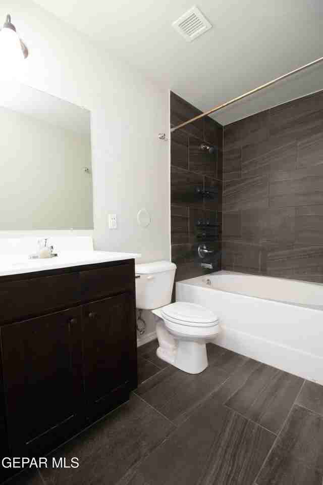 4980 Rose Elise St - Photo 4 of 36