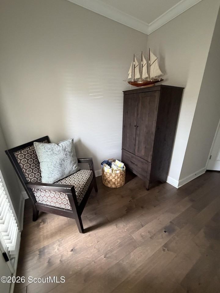 1401 Mariners Cir - Photo 2 of 15