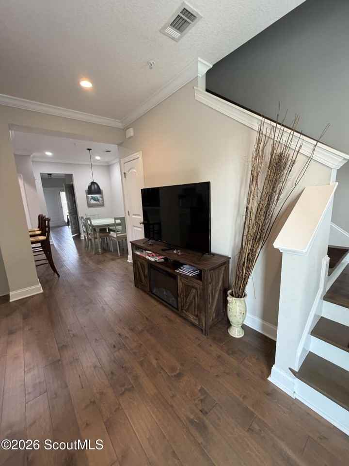 1401 Mariners Cir - Photo 7 of 15
